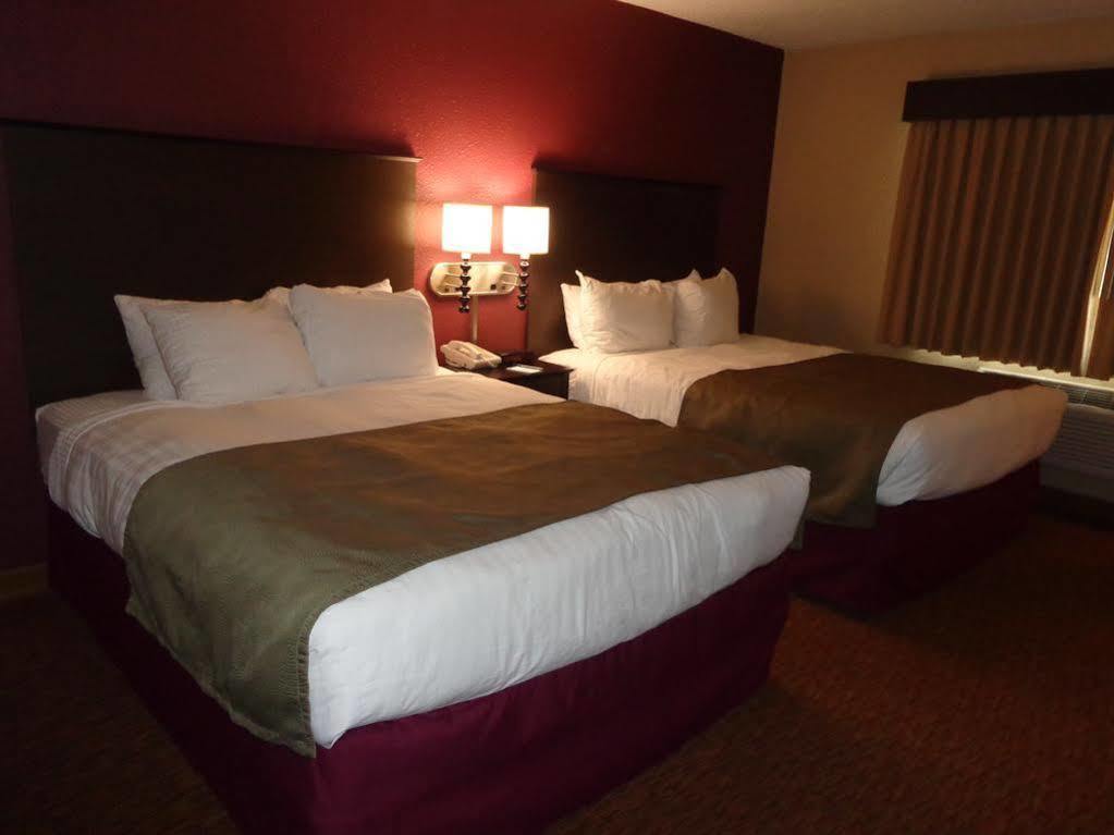 Americinn By Wyndham Osceola Εξωτερικό φωτογραφία